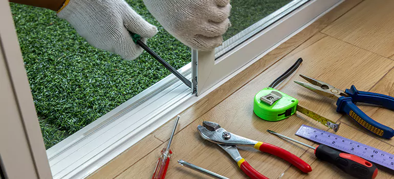 Window Hinge Repair in Kissimmee, FL